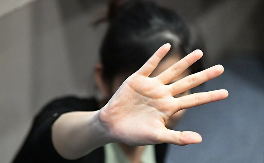 Senior judge denies sexual harassment allegations, sues Umno man
