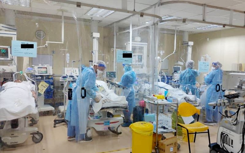 1,555 new hospital admissions, ICUs at 41% capacity