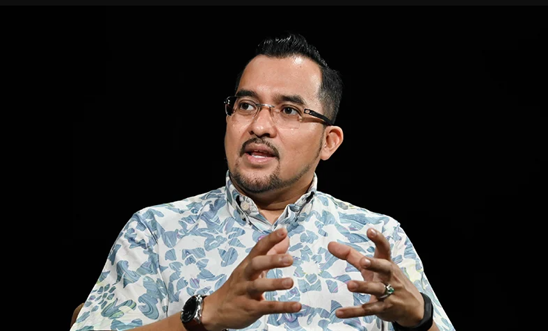 Umno Youth defends Azalina over remarks on AG