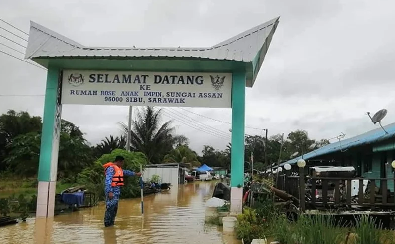 More evacuated in Sarawak due to floods