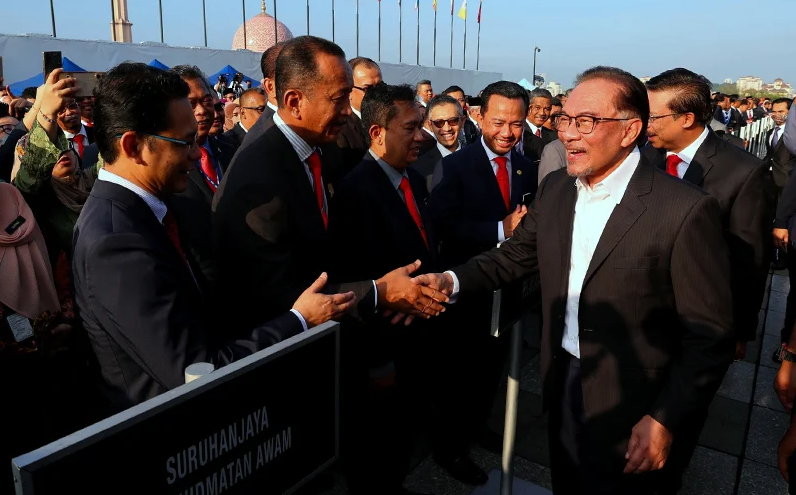Transparency key for govt procurement, not tenders alone, say graft fighters