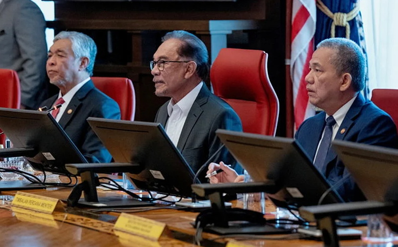Cabinet to take 20% pay cut, says PM