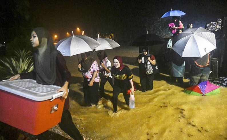 11,415 evacuated as floods worsen in Terengganu