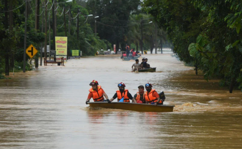 Number of flood evacuees rises to more than 40,000 in Terengganu